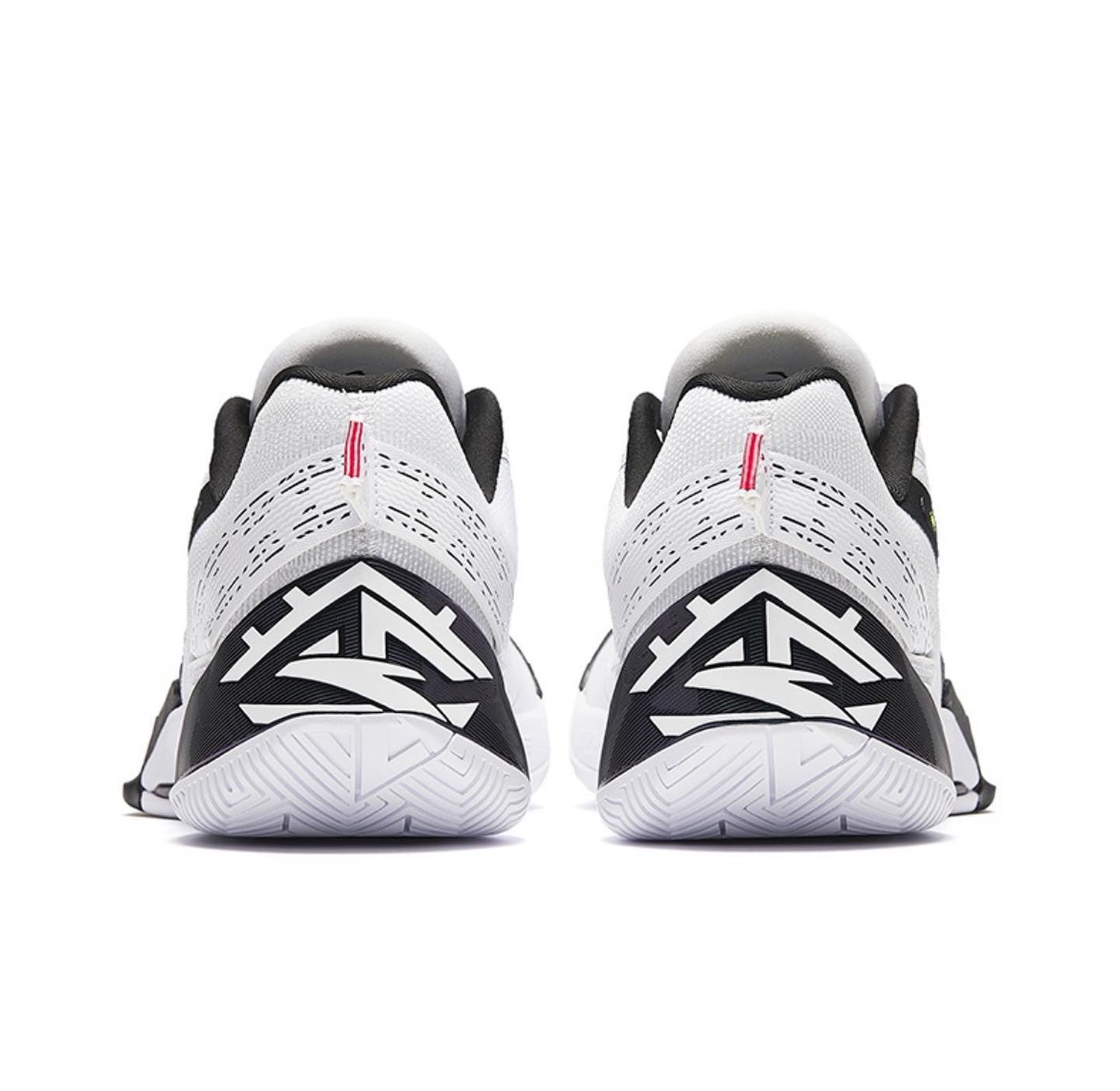 Anta Shock Sweep 5 Basketball Shoes White / Black | OPJ819326