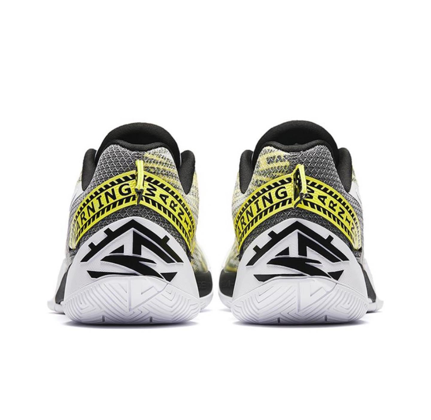 Anta Shock Sweep 5 Basketball Shoes White / Yellow / Black | MDE239547